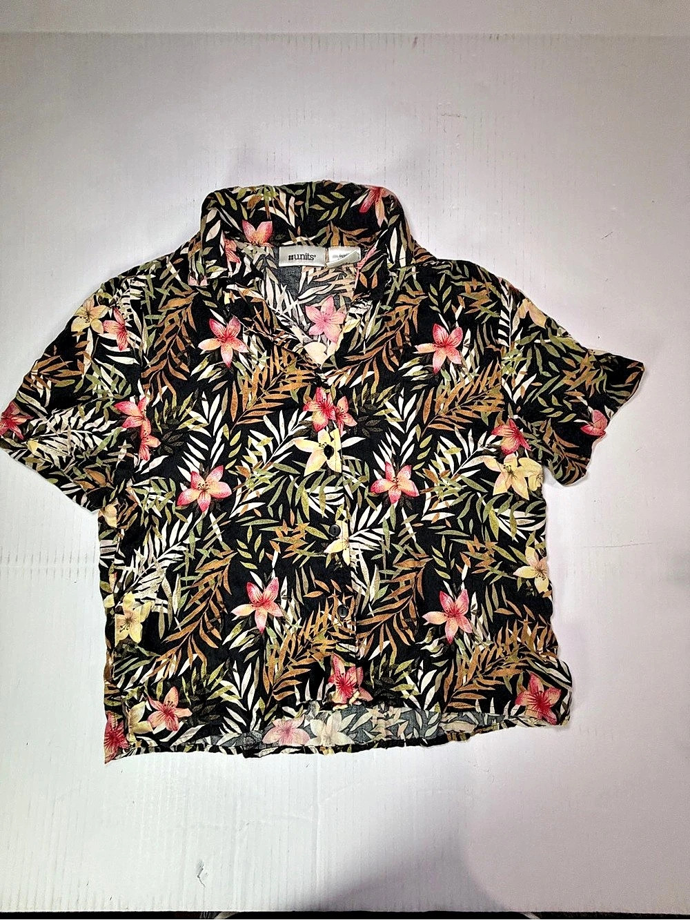 Vintage 90s Units Tropical Floral Rayon Cropped Camp Shirt Petite M